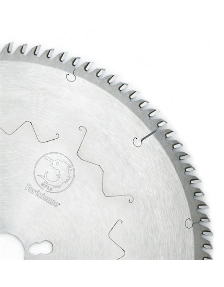 Carbide circular blade with alternating bevel toothing 10° for CNC