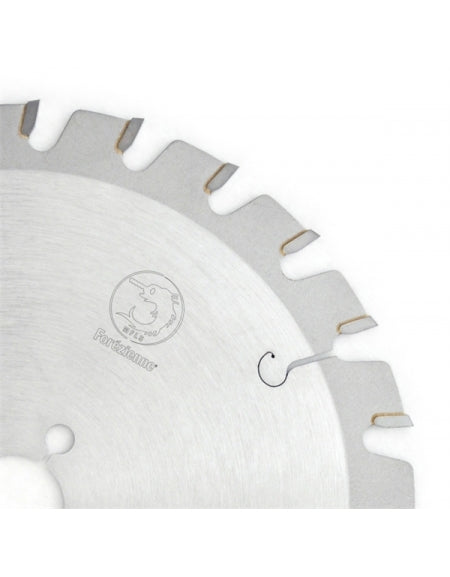 Carbide circular blade with alternating bevel teeth Construction